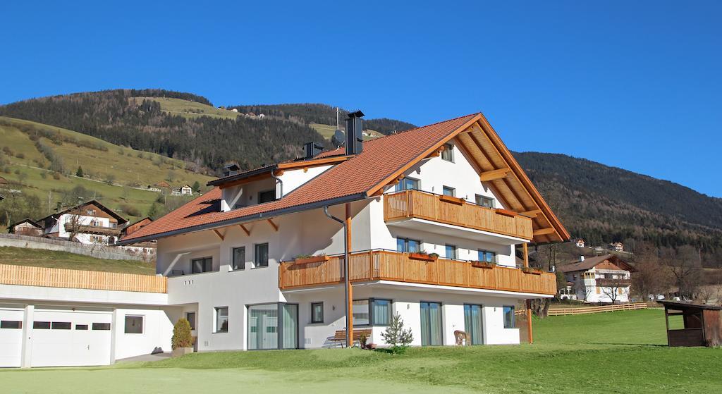 Stiflerhof Apartment Фалцес Екстериор снимка