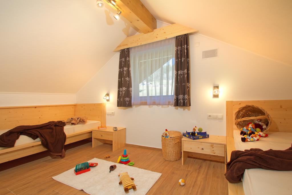 Stiflerhof Apartment Фалцес Стая снимка