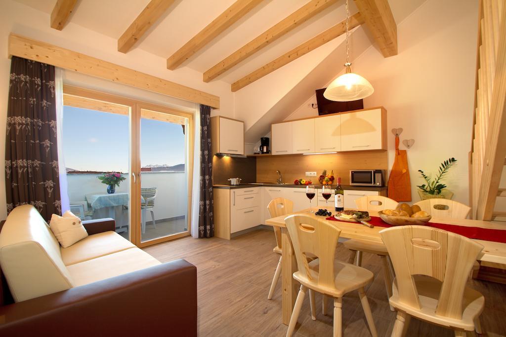 Stiflerhof Apartment Фалцес Стая снимка