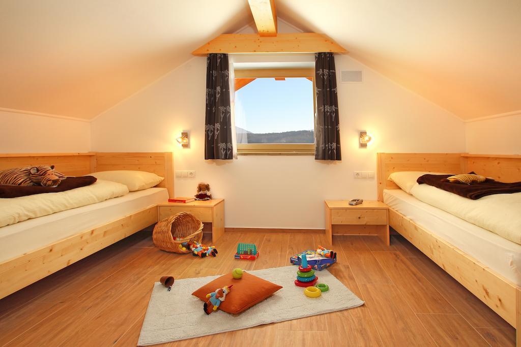 Stiflerhof Apartment Фалцес Стая снимка